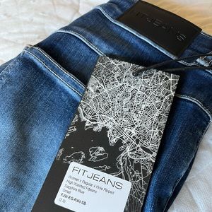 BRAND NEW $115 FIT JEANS!! Selling for only $75 each Size Small